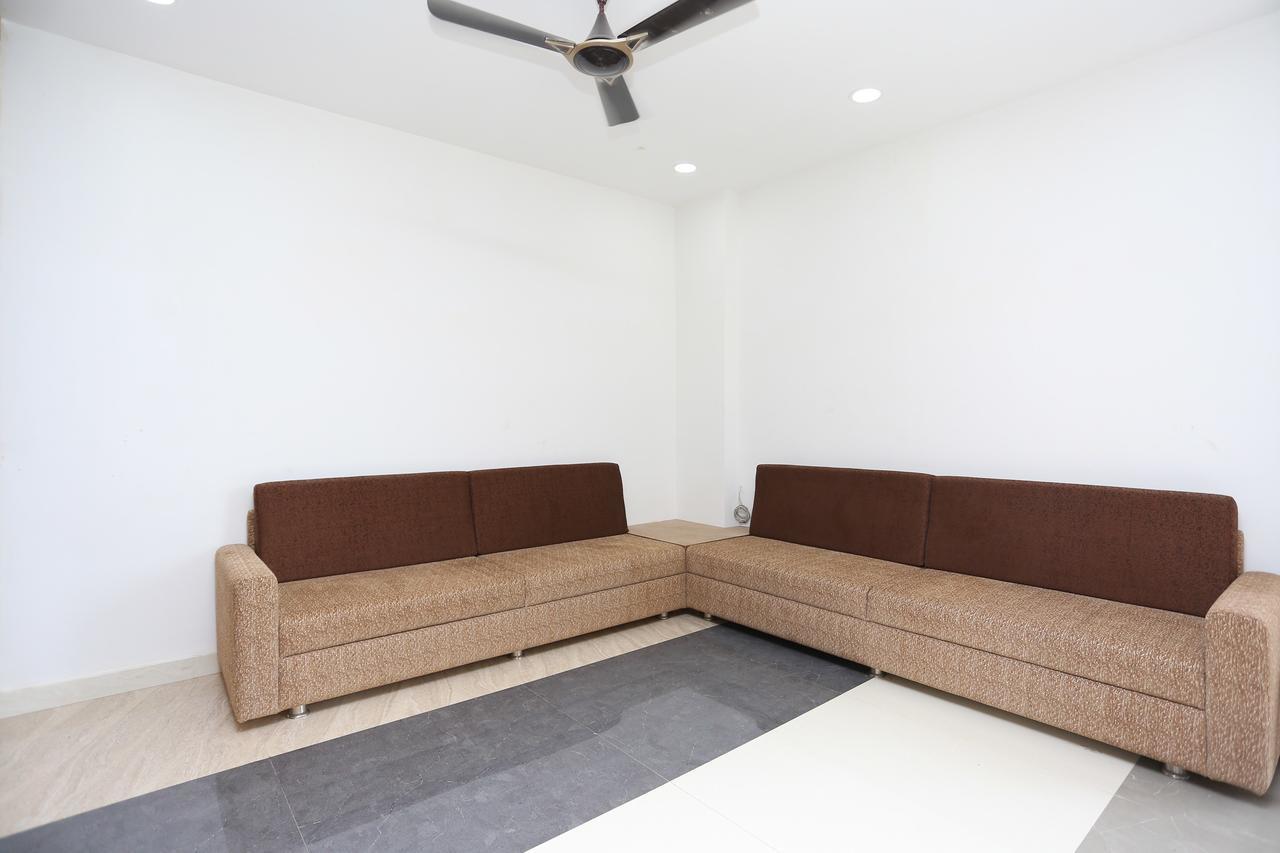 Oyo 15861 Hotel Shivganga Comfort Zone Rāipur Kültér fotó