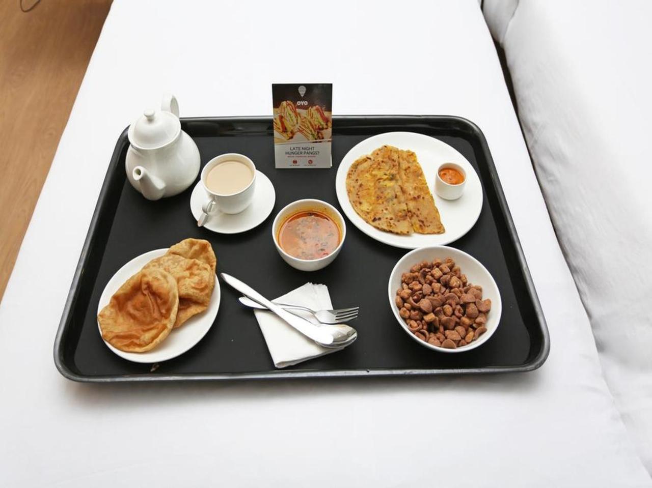 Oyo 15861 Hotel Shivganga Comfort Zone Rāipur Kültér fotó