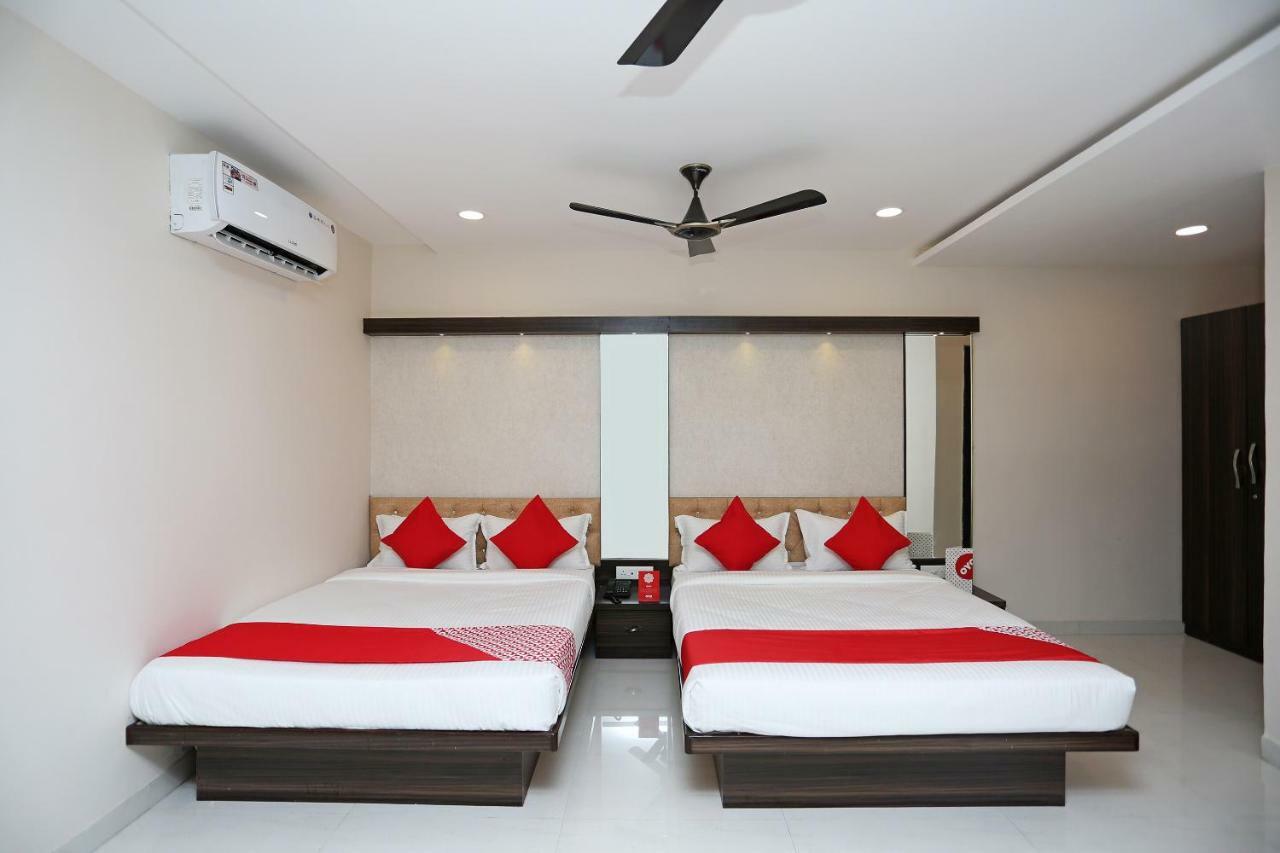 Oyo 15861 Hotel Shivganga Comfort Zone Rāipur Kültér fotó